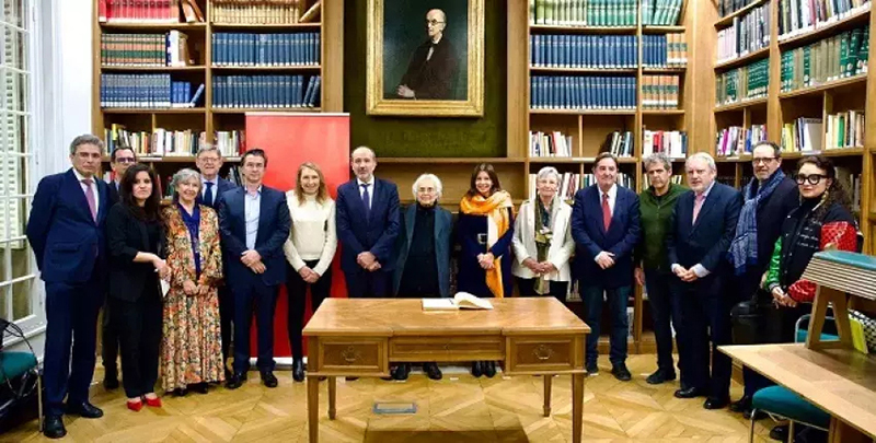 adonis-recibe-el-premio-joan-margarit-11dic24-Paris